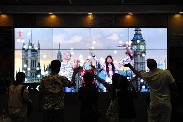 INTERACTIVE VIDEO WALLS - Video wall Abu Dhabi project for our partner Interactive Video Wall Companies Abu Dhabi